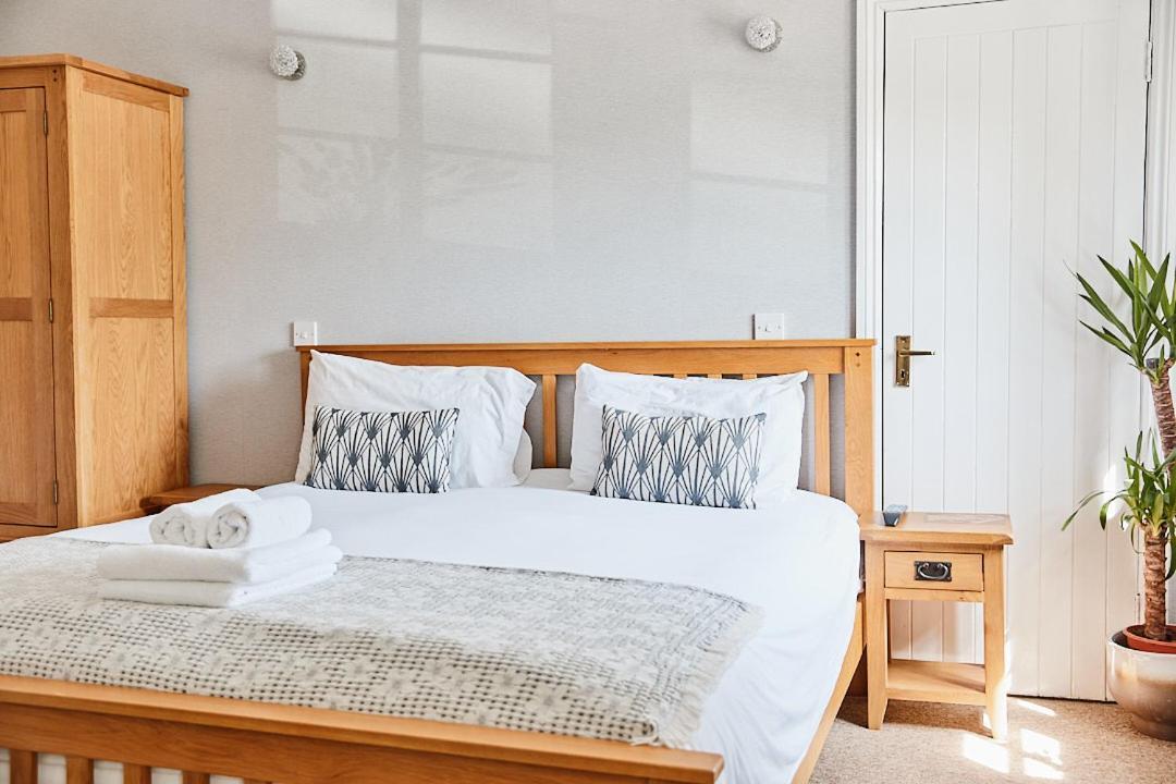 Bed and Breakfast The Bucks Head Carhampton Экстерьер фото